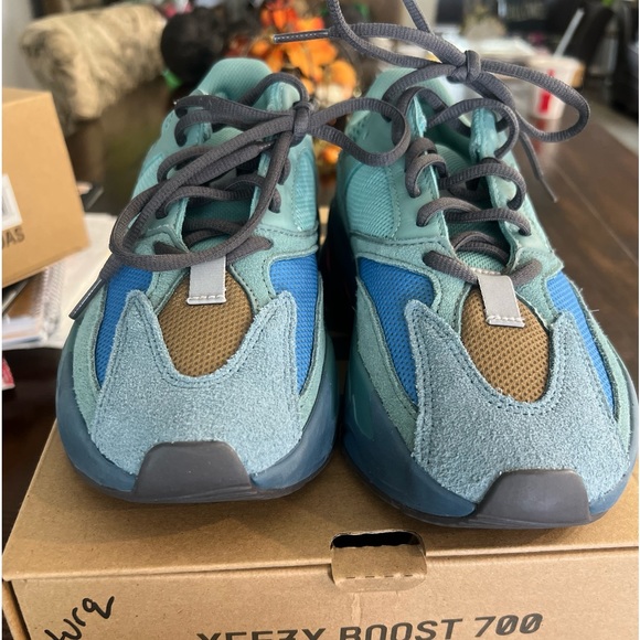Yeezy boost 700 - faded azure - 6